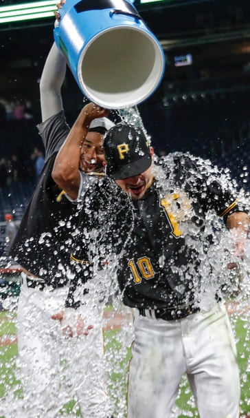 Diaz, Reynolds rally Pirates past Marlins 6-5 in 9th